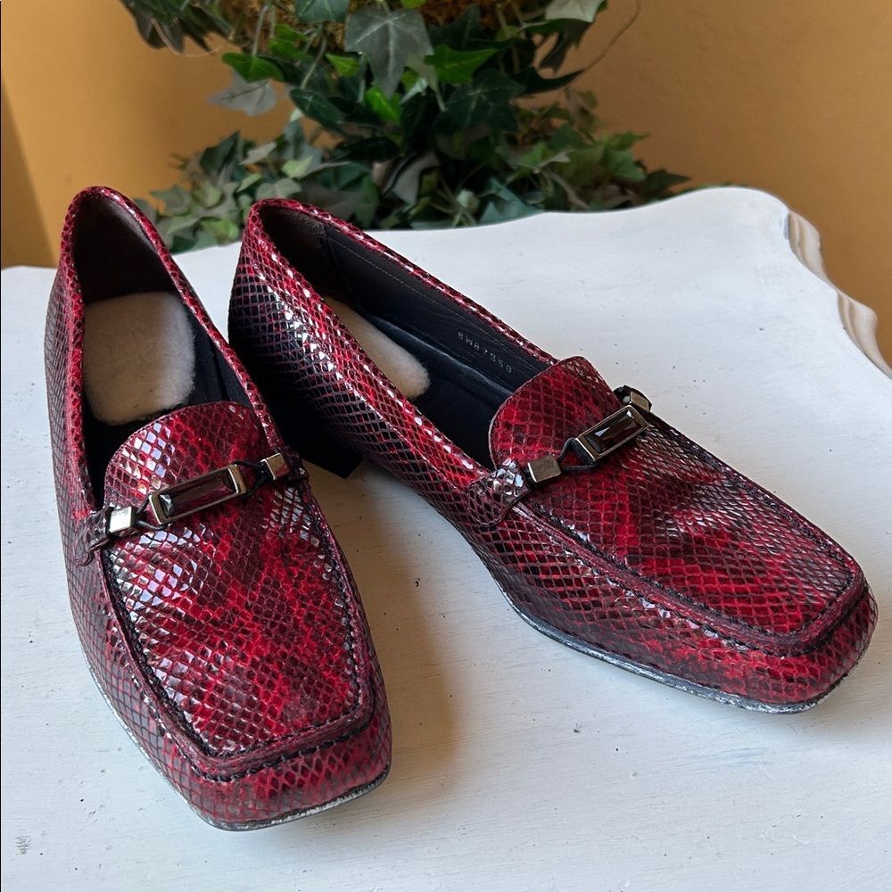 Stuart Weitzman Ruby Red Serpentine Slip On Oxfor… - image 5